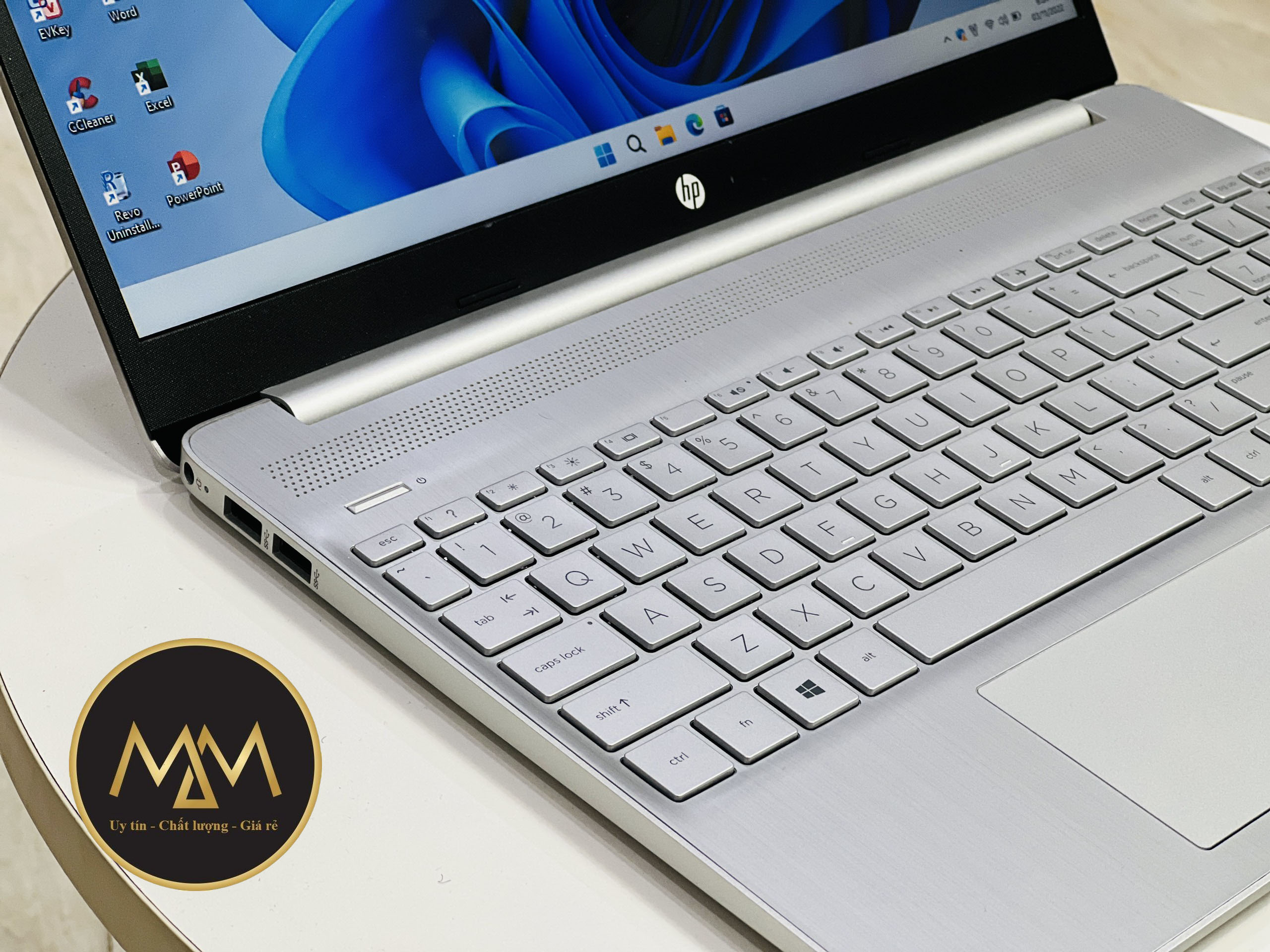 Laptop HP 15s FQ1109TU i3 1005G1/ SSD256/ 15.6icnh/ Viền Mỏng/ Màu Bạc/ Siêu Mỏng/ Giá rẻ4
