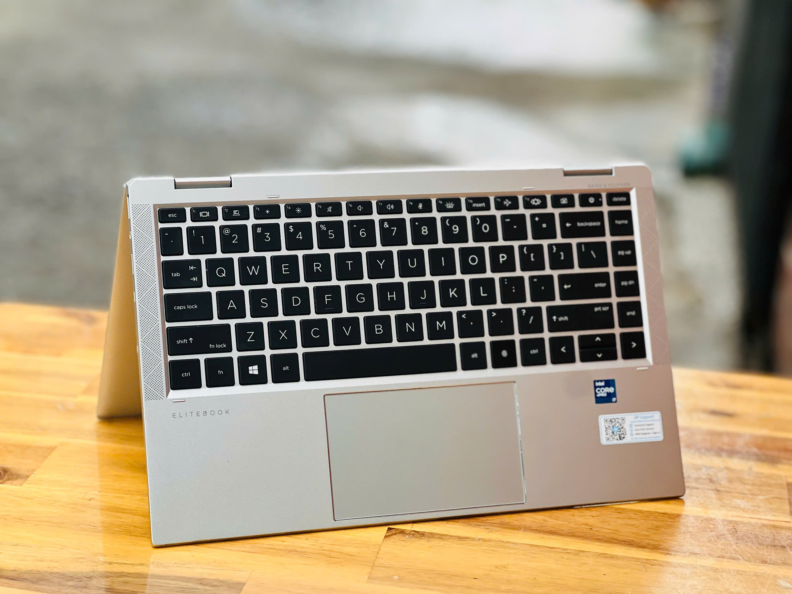 HP ELITEBOOK X360 1040 G8 i7 1185G7 RAM 16GB SSD 512GB 14INCH FHD CẢM ỨNG GẬP XOAY MÀU BẠC1