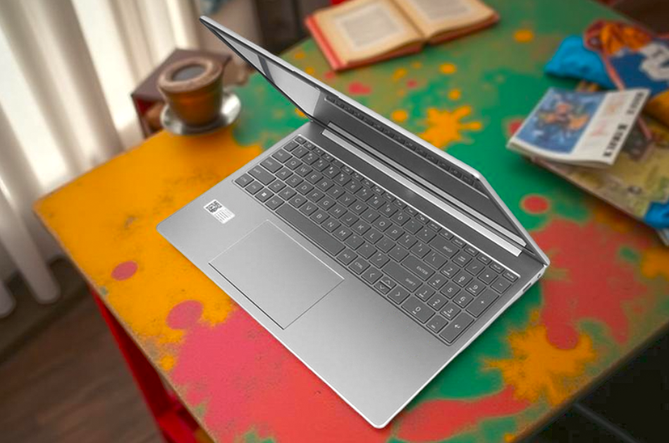 LAPTOP HP 15 FC0085AU RYZEN 5 7430U 15.6 INCH FHD MÀU VÀNG GOLD CHUYÊN LẬP TRÌNH KẾ TOÁN GIÁ RẺ1