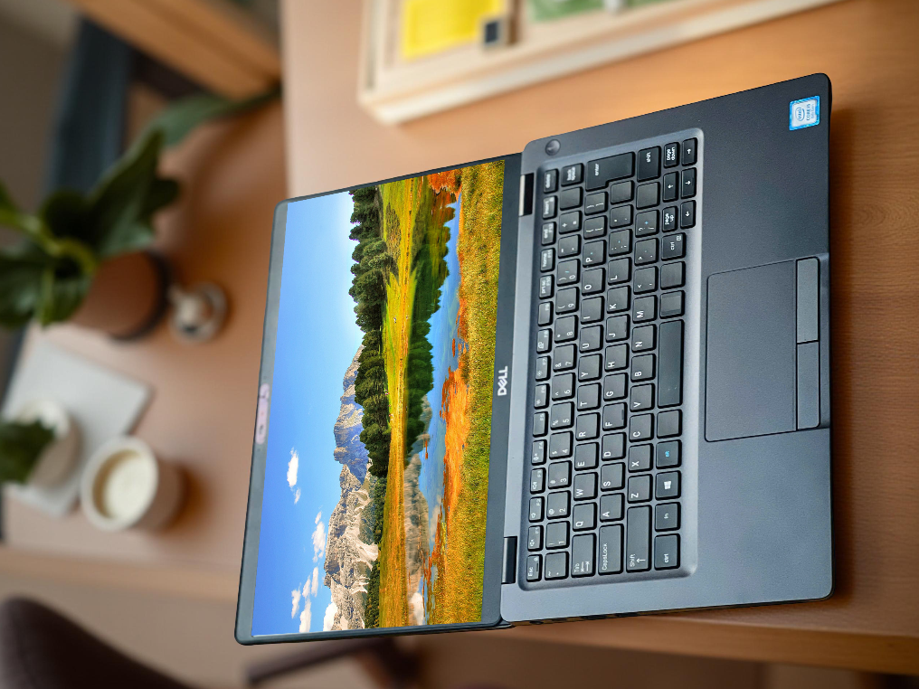 DELL LATITUDE 5300 i7 8665U