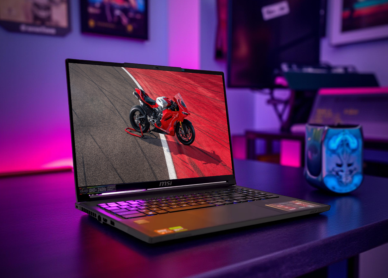 MSI STEALTH A16 AI+ RYZEN AI 9 365