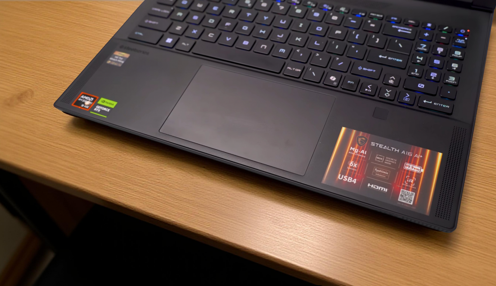 MSI STEALTH A16 AI+ RYZEN AI 9 365