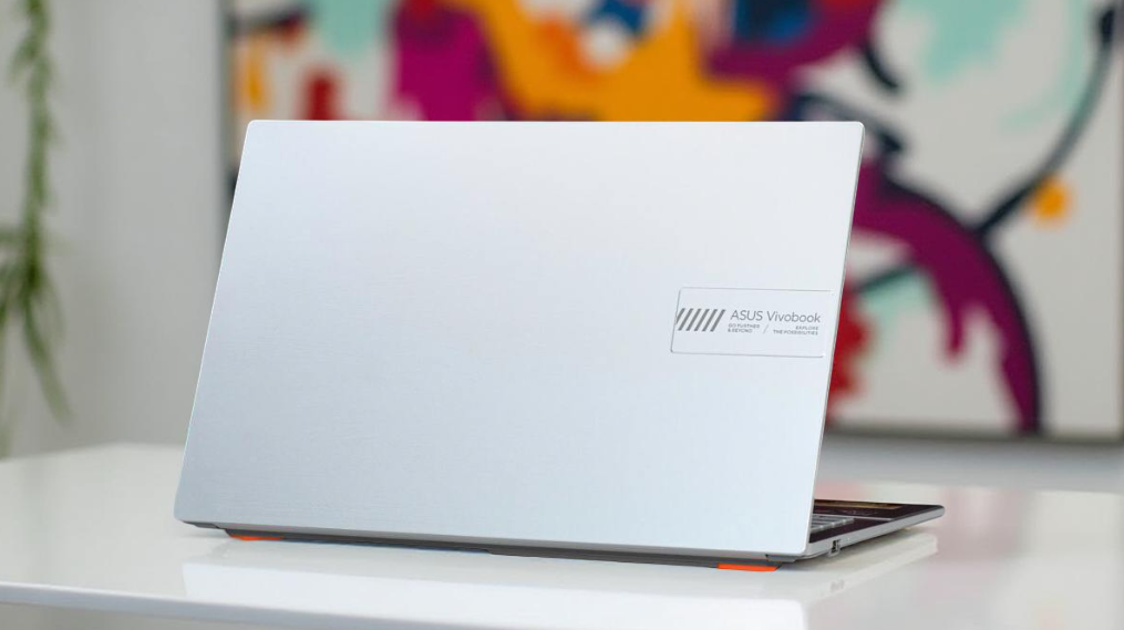 LAPTOP CŨ CHO NGHÀNH TÀI CHÍNH NGÂN HÀNG