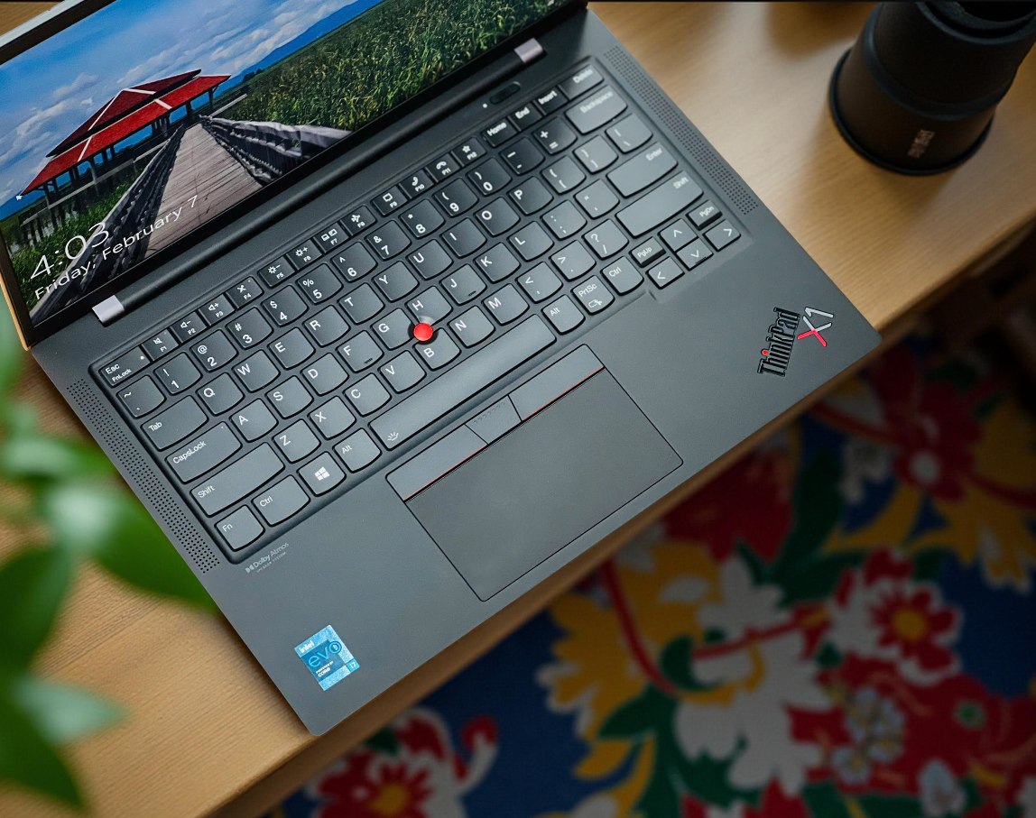 LENOVO THINKPAD X1 CARBON GEN 9 i7 1165G7