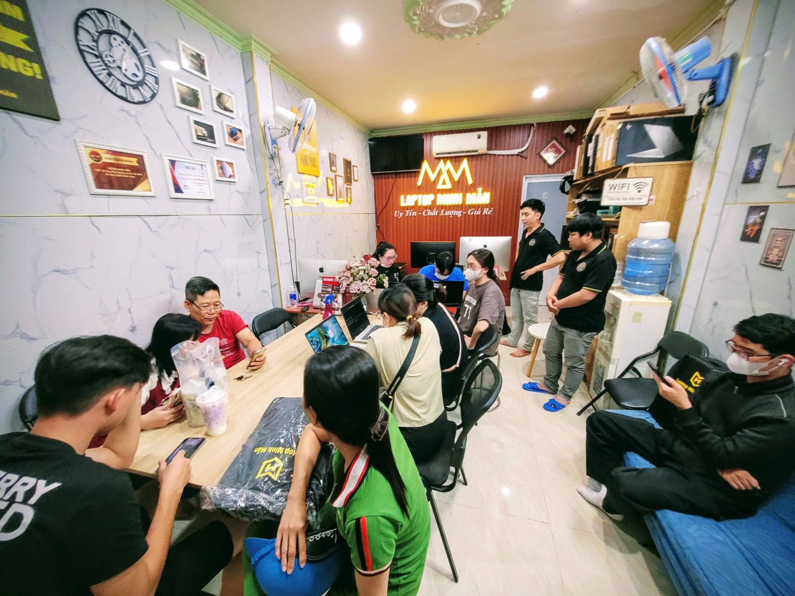 LAPTOP CŨ DÀNH CHO NGÀNH KỸ THUẬT VI MẠCH VÀ BÁN DẪN